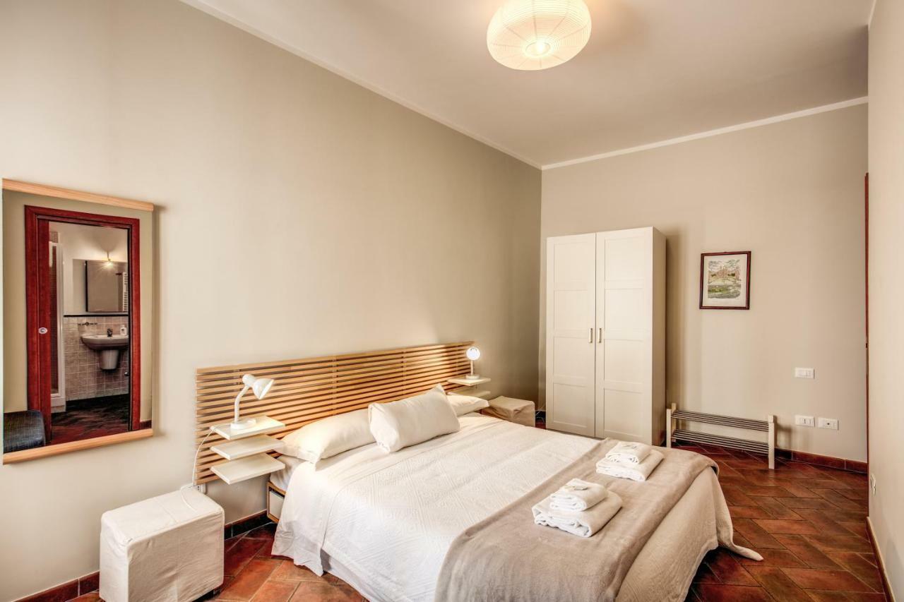 Apartment Appartamento Via Del Monte Della Farina Rome